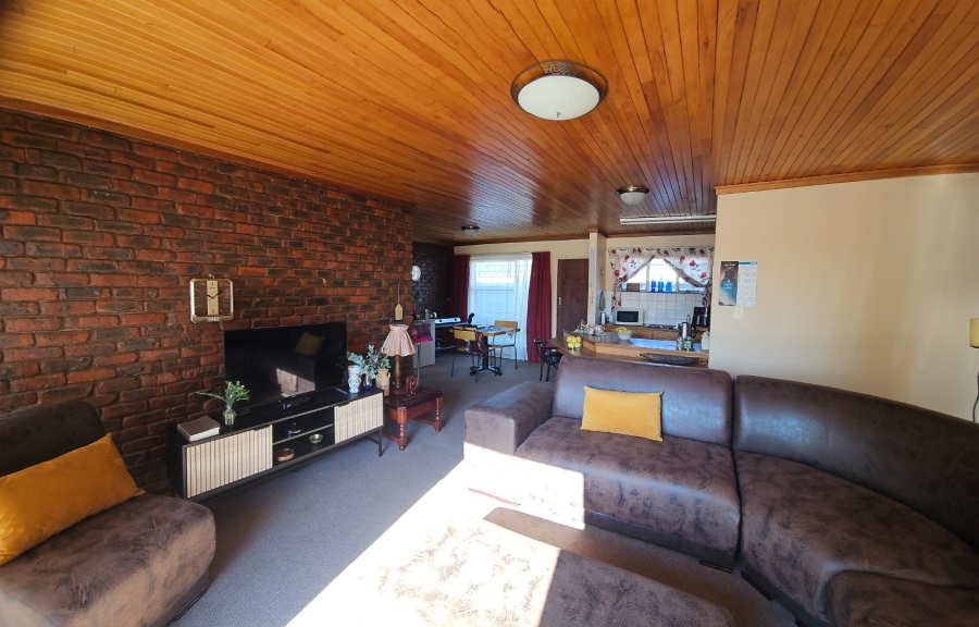 2 Bedroom Property for Sale in Pellissier Free State